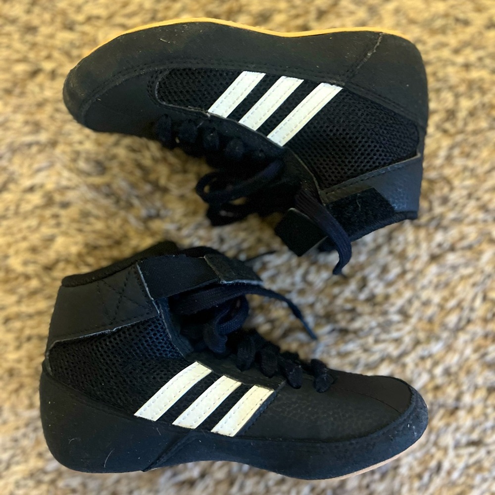 Adidas // Boys size 11 // Wrestling Shoes // Black